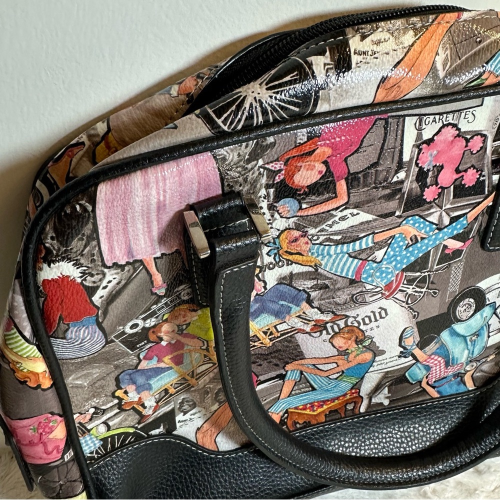 Sydney Love Handbag - Picture 7 of 7